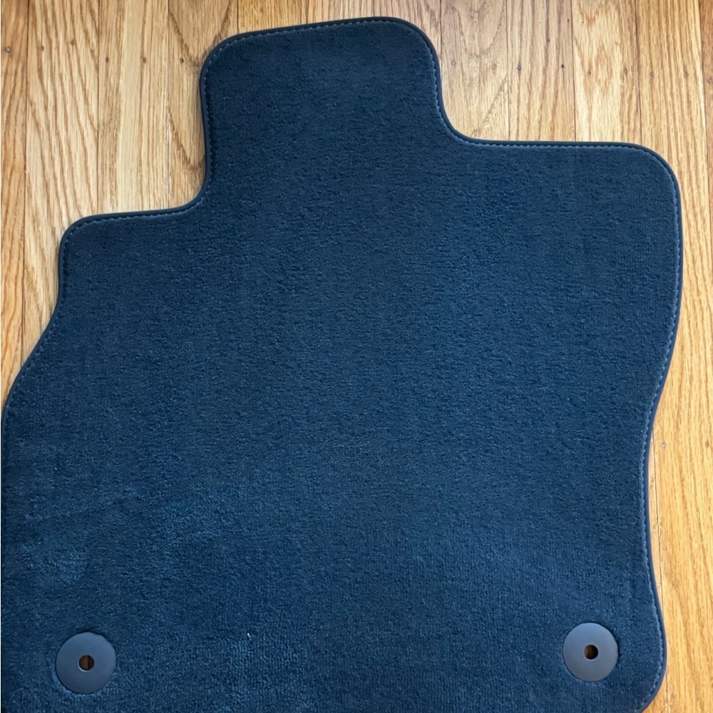 Audi Q3 OEM Black Carpet Car Vehicle Floor Mats A018727 Set of 4 2020-2024 - Picture 5 of 7